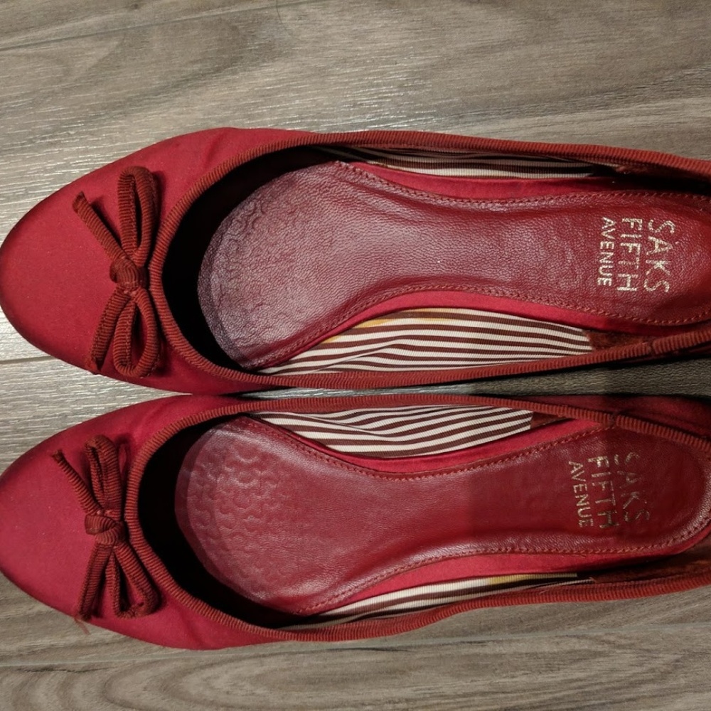 Saks Fifth Avenue Red Satin Ballet Flats Sz 8